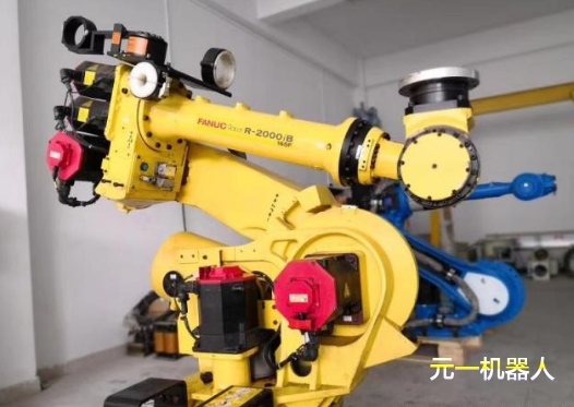 R-2000iB.png R-2000iB.png